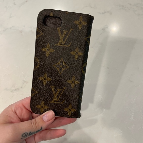 Authentic Louis Vuitton I phone case. I believe it’s for an I phone 8? - Picture 3 of 3